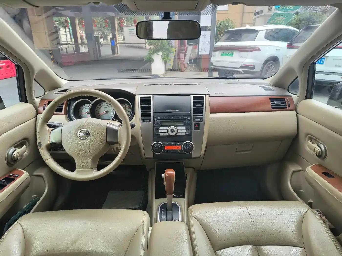 Tiida 2008 1.6L Automatic Premium Edition — миниатюра 21