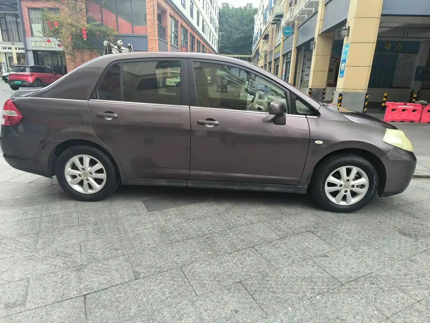 Tiida 2008 1.6L Automatic Premium Edition — миниатюра 7