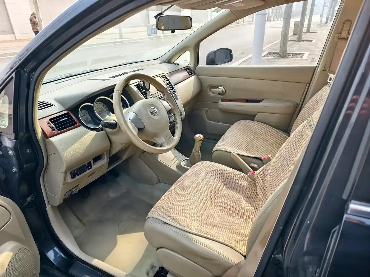 Tiida 2008 1.6L Manual Intelligent — миниатюра 4