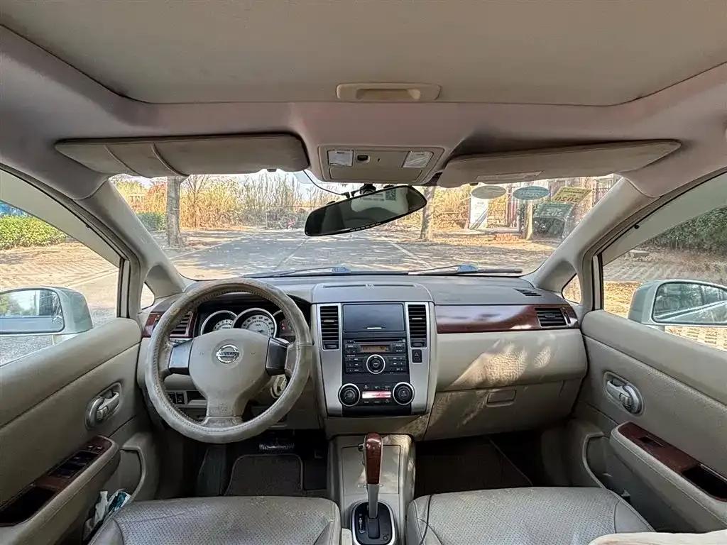 Tiida 2008 1.6L Automatic Deluxe — миниатюра 3