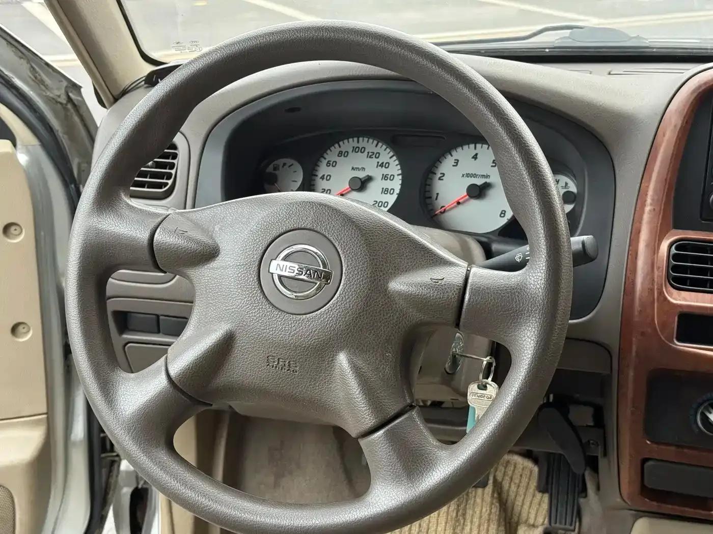 Nissan D22 2011 2.4L Gasoline 2WD Premium Model — миниатюра 26