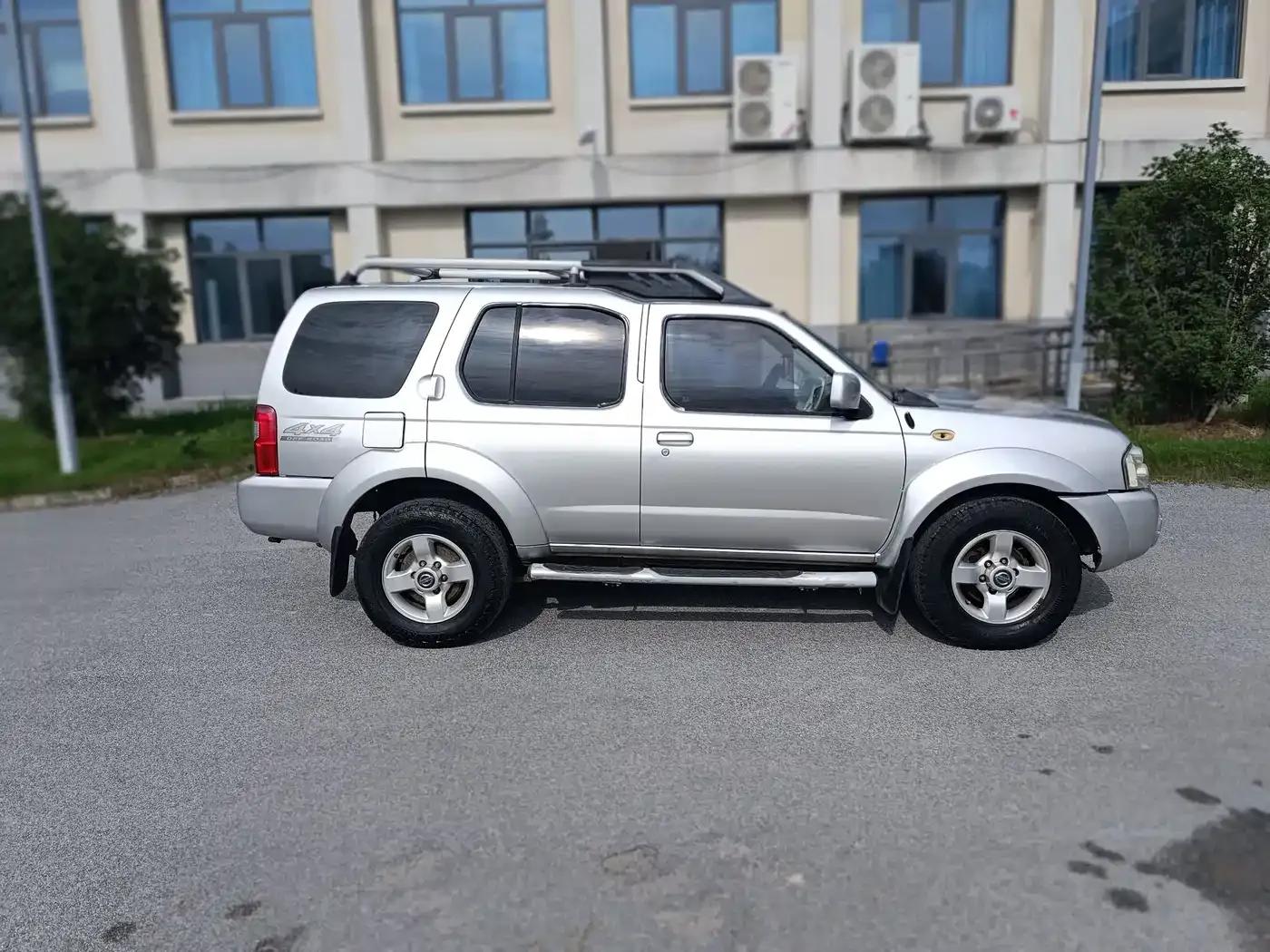 Nissan Paladin 2008 2.4L 4WD Standard Model — миниатюра 4