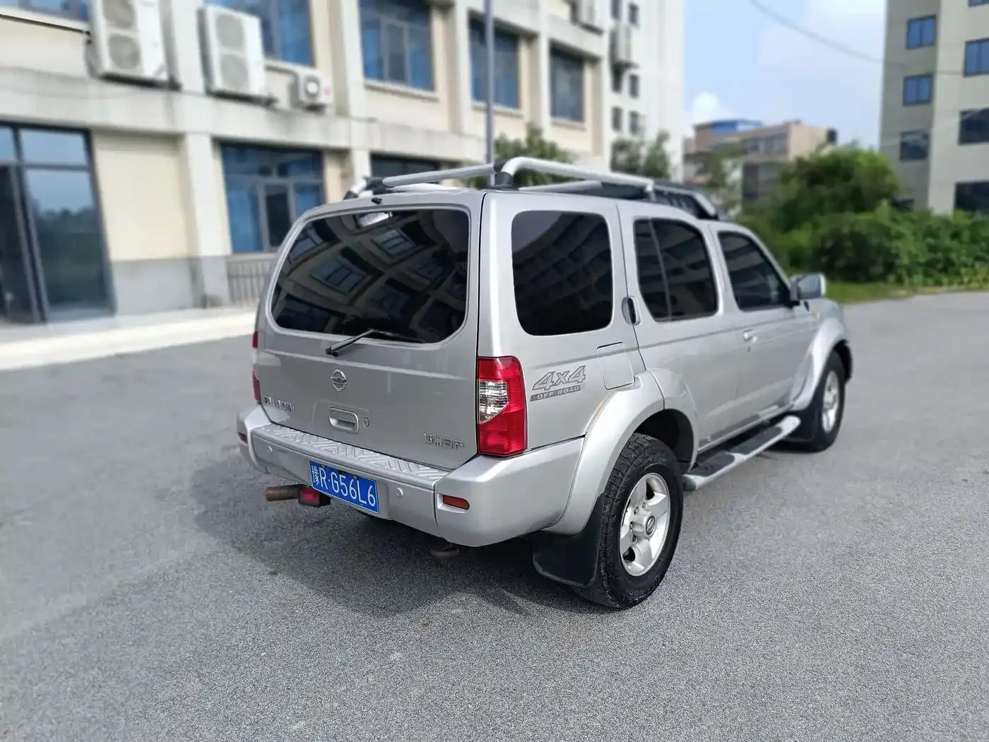 Nissan Paladin 2008 2.4L 4WD Standard Model — миниатюра 5