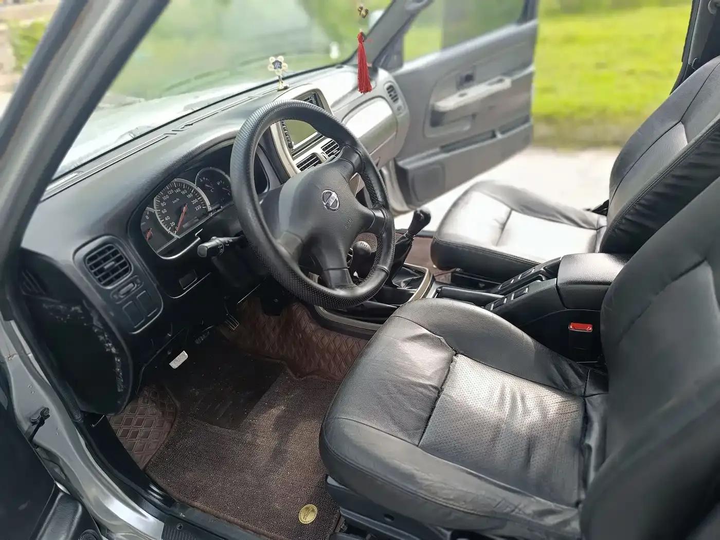 Nissan Paladin 2008 2.4L 4WD Standard Model — миниатюра 8