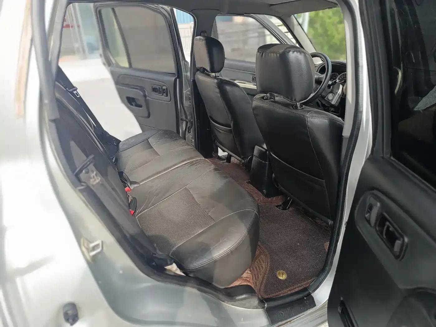 Nissan Paladin 2008 2.4L 4WD Standard Model — миниатюра 10