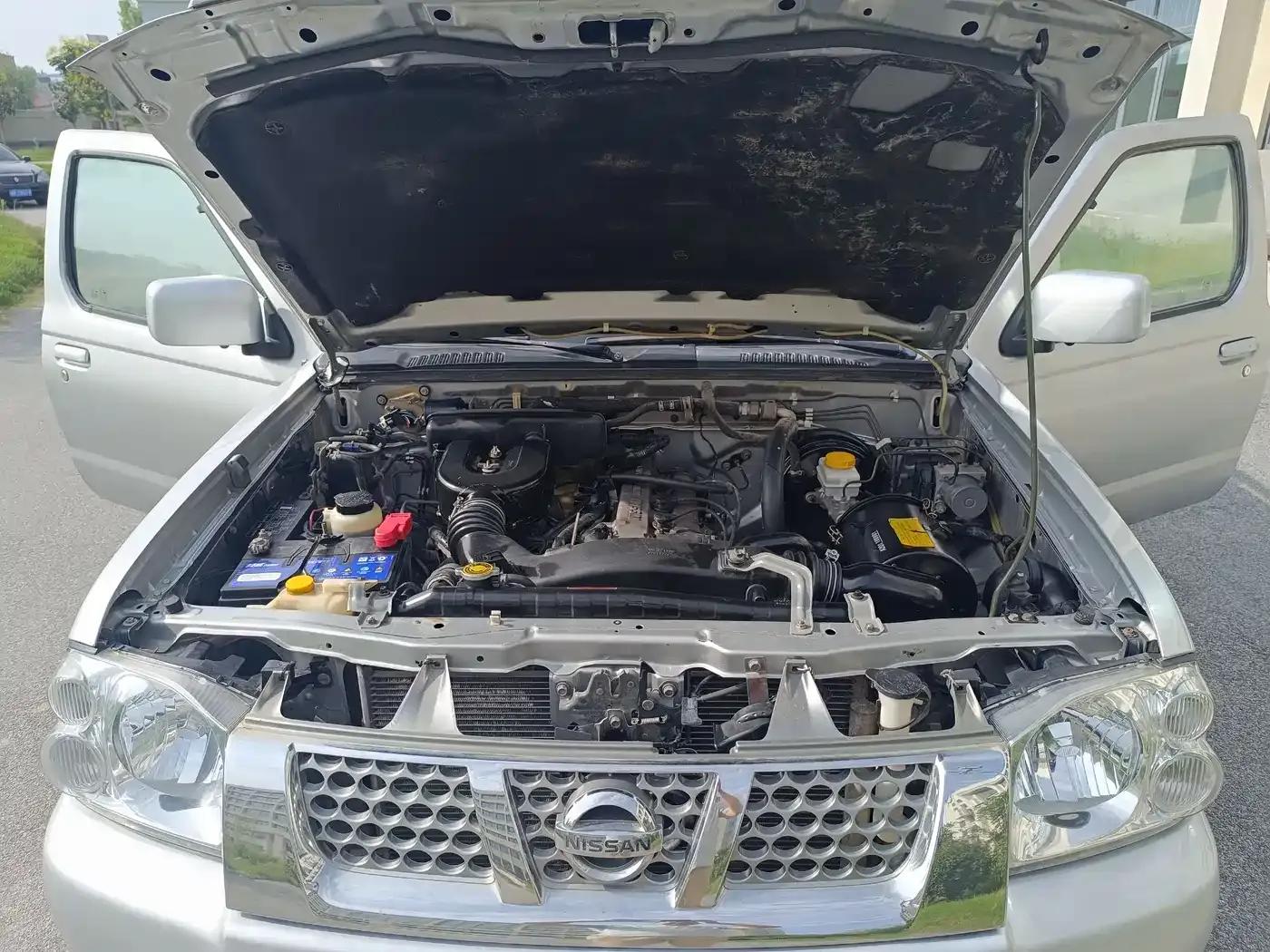 Nissan Paladin 2008 2.4L 4WD Standard Model — миниатюра 12