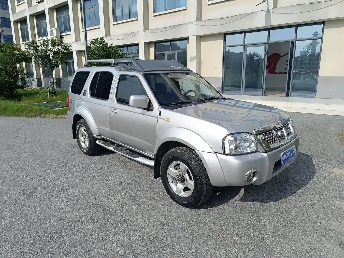 Nissan Paladin 2008 2.4L 4WD Standard Model — миниатюра 3