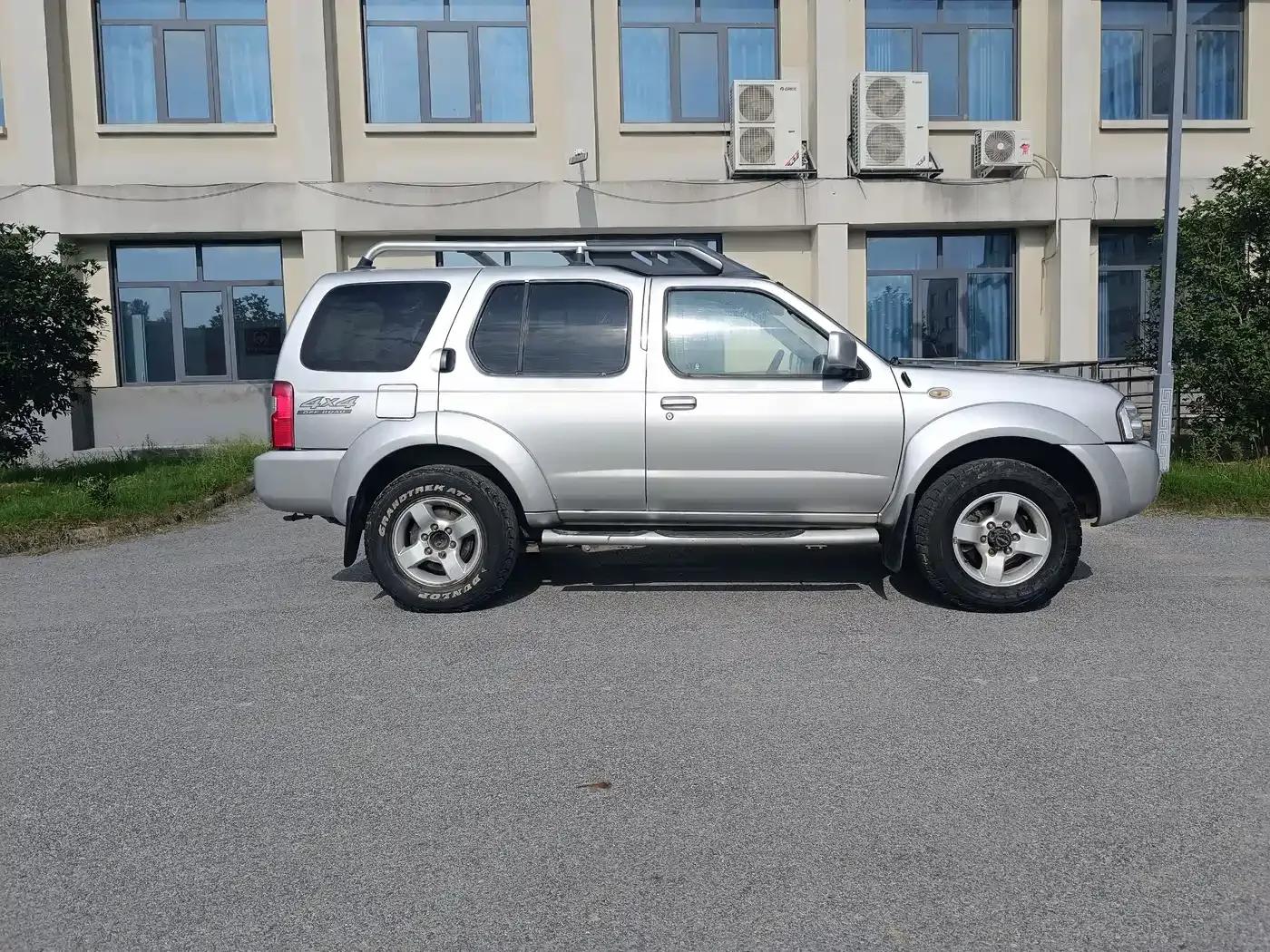 Nissan Paladin 2008 2.4L 4WD Standard Model — миниатюра 4