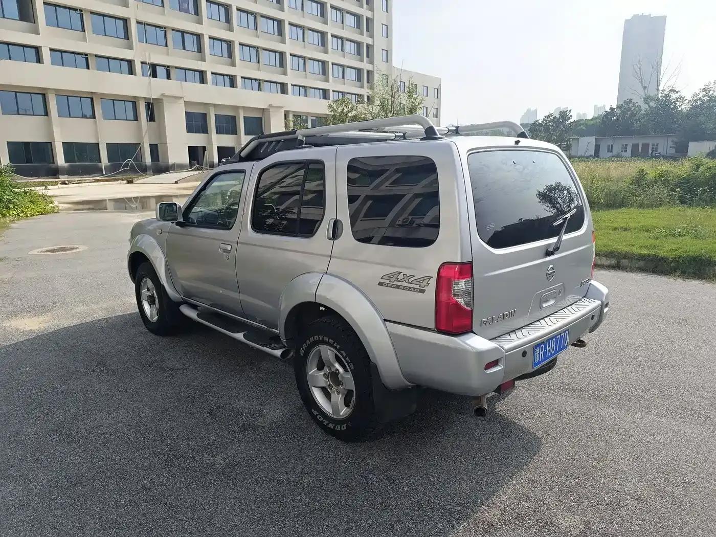 Nissan Paladin 2008 2.4L 4WD Standard Model — миниатюра 7