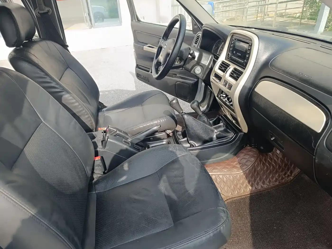 Nissan Paladin 2008 2.4L 4WD Standard Model — миниатюра 10