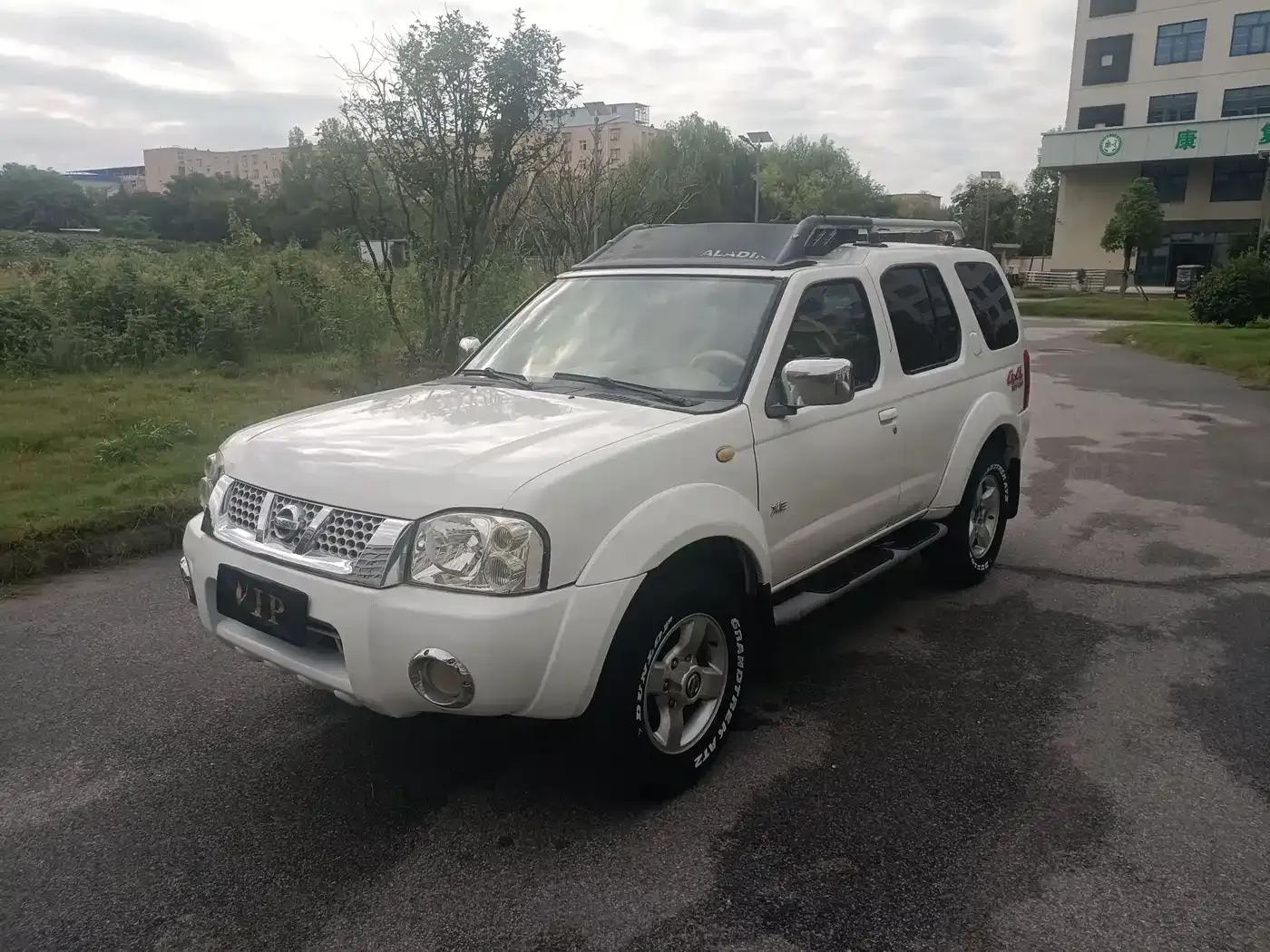 Nissan Paladin 2008 2.4L 4WD Standard Model — миниатюра 1