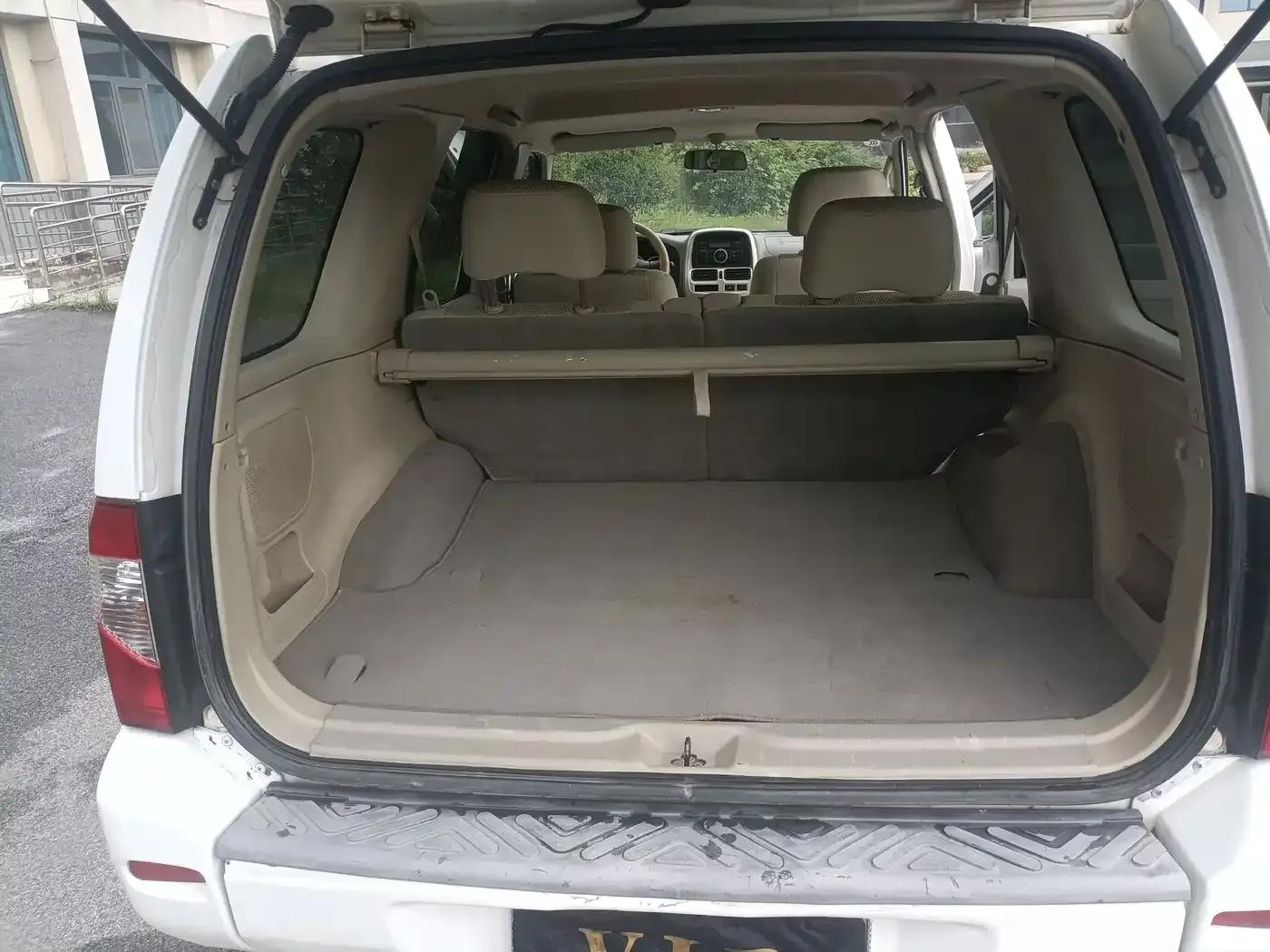 Nissan Paladin 2008 2.4L 4WD Standard Model — миниатюра 12