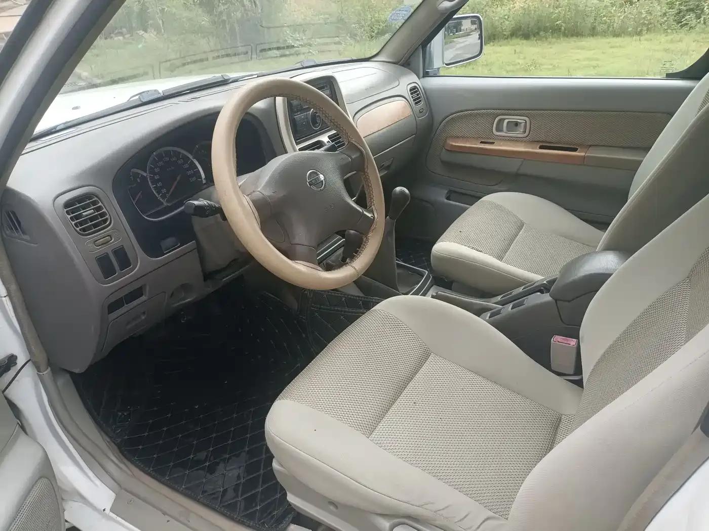 Nissan Paladin 2008 2.4L 4WD Standard Model — миниатюра 9