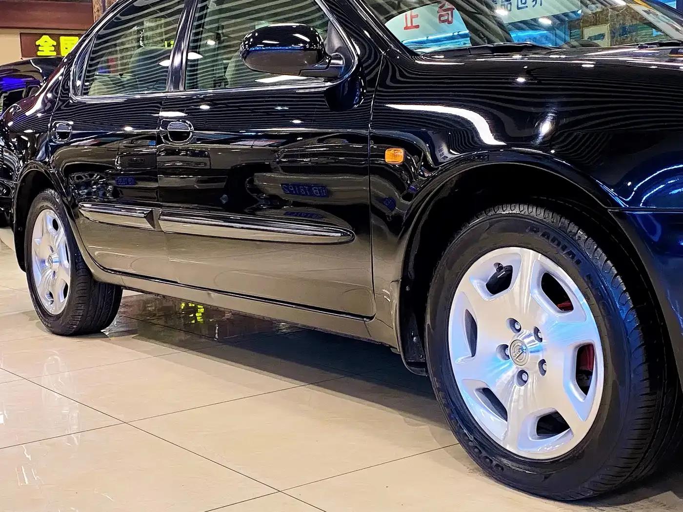 2004 Cefiro 2.0 G — миниатюра 5