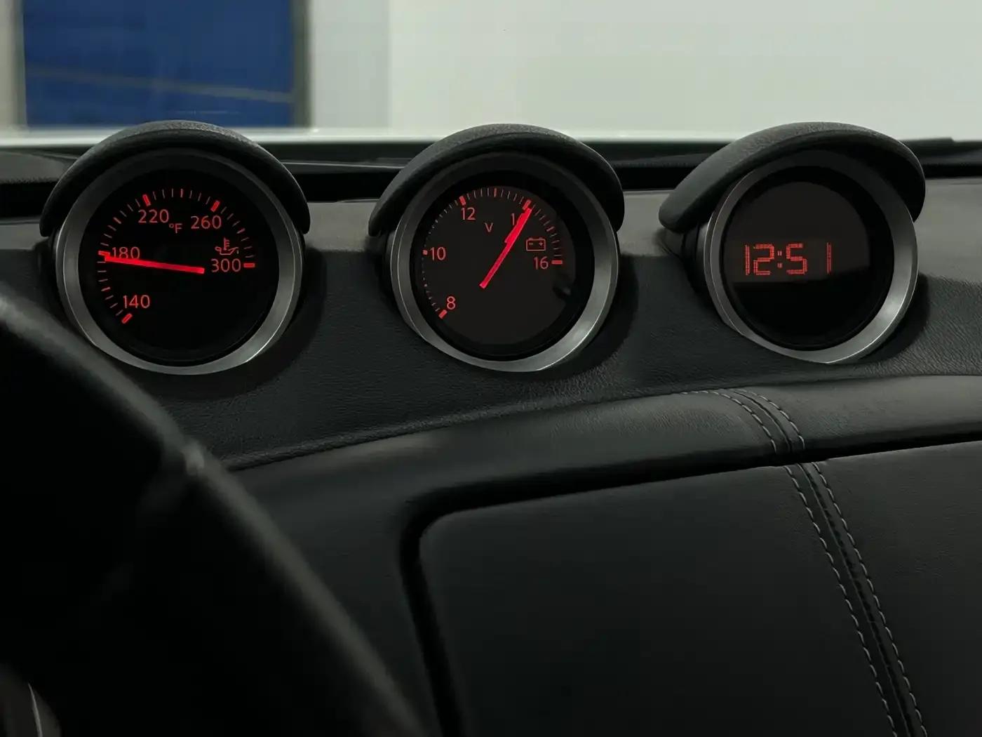 2013 Nissan 370Z 3.7L Coupe — миниатюра 14