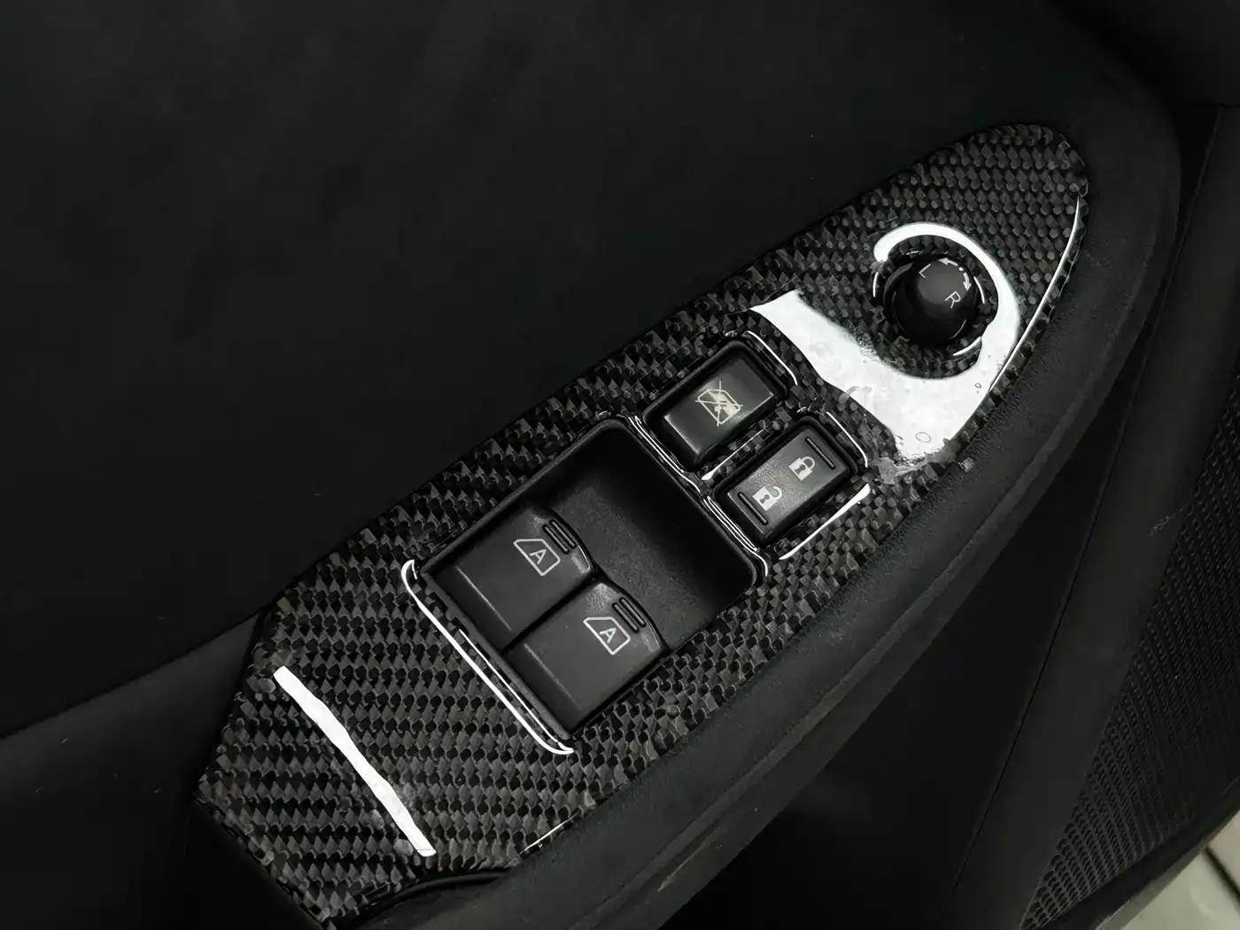 2013 Nissan 370Z 3.7L Coupe — миниатюра 10