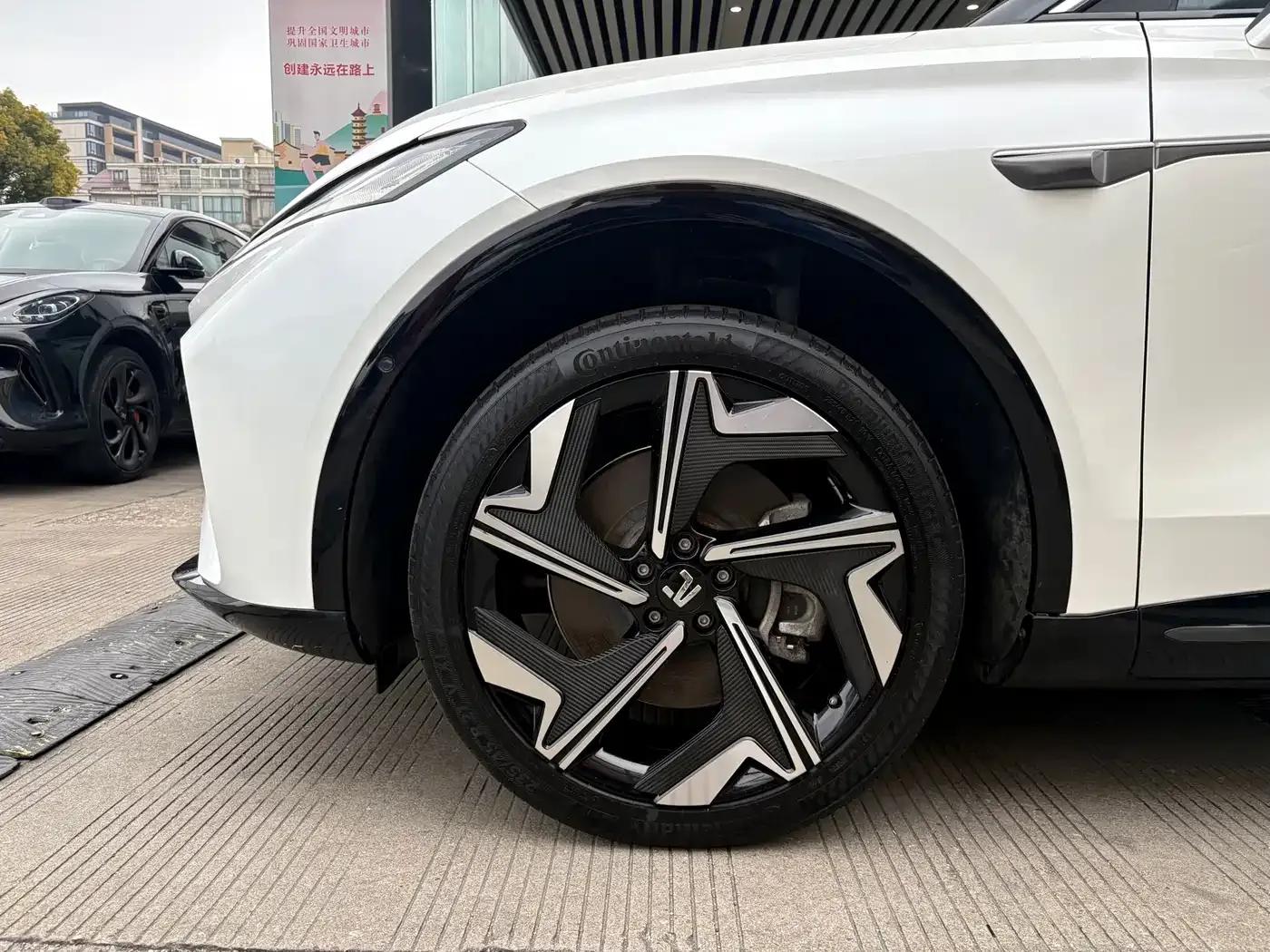 Feifan R7 2023 Rear-Wheel Drive Screen Dominator Edition — миниатюра 2