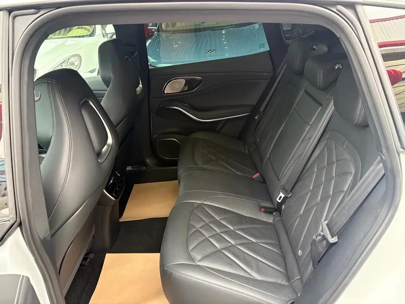 Feifan R7 2023 Rear-Wheel Drive Screen Dominator Edition — миниатюра 11