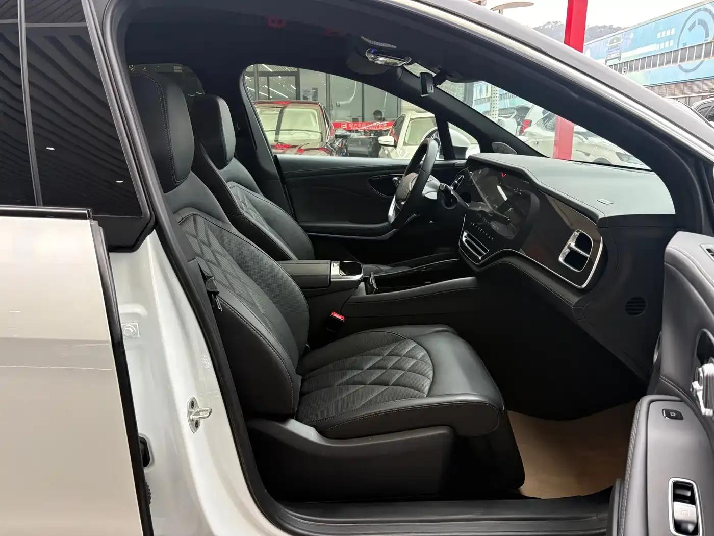 Feifan R7 2023 Rear-Wheel Drive Screen Dominator Edition — миниатюра 9