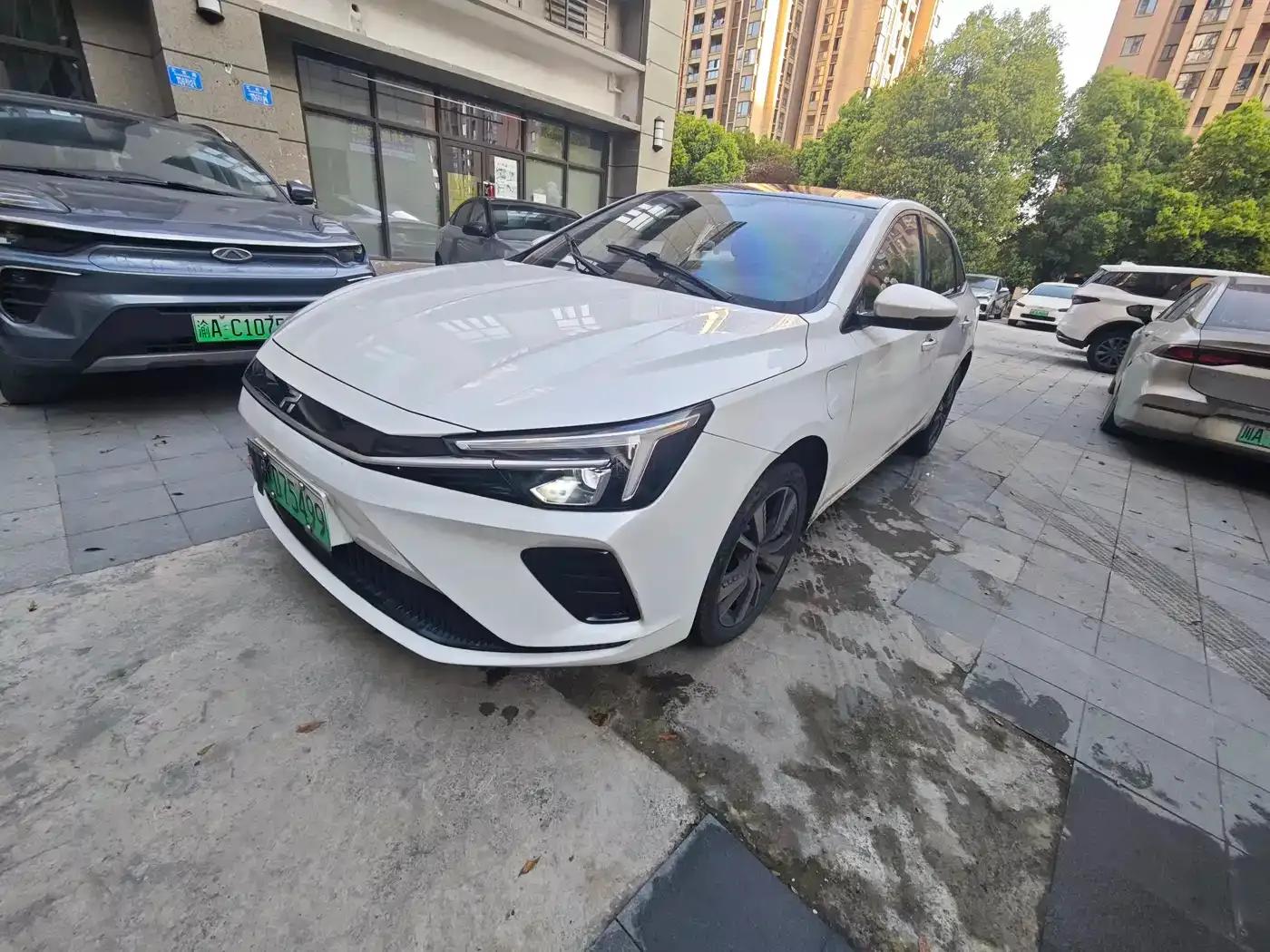 Feifan ER6 2021 New Dynamic Edition 620km Smart Edition — миниатюра 1
