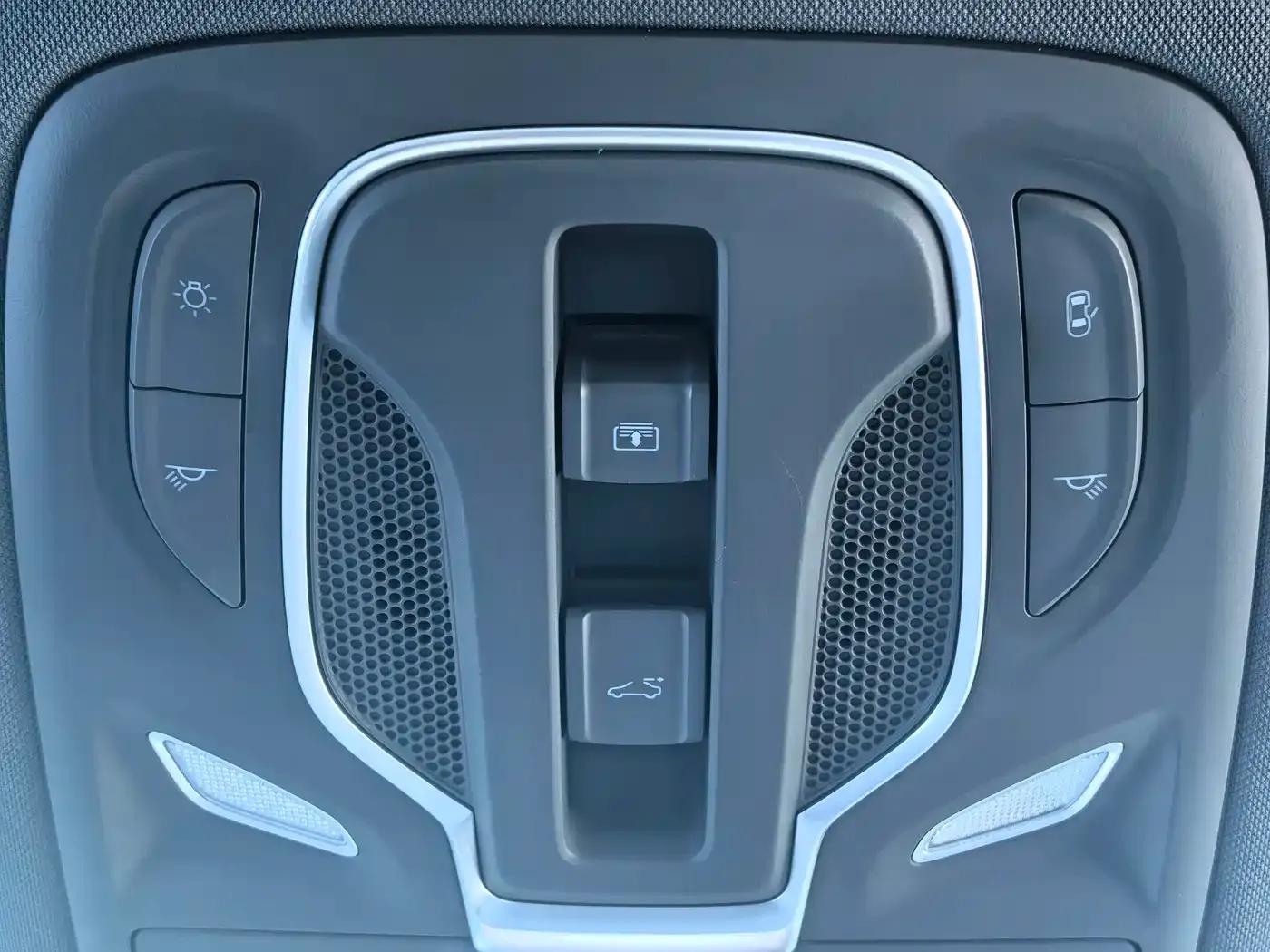 Roewe M7 DMH 2025 160km Enjoy Edition — миниатюра 14