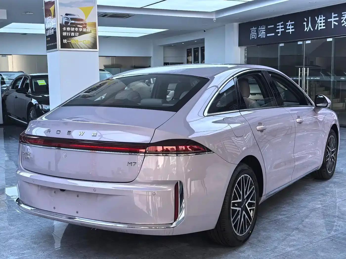 Roewe M7 DMH 2025 160km Enjoy Edition — миниатюра 5
