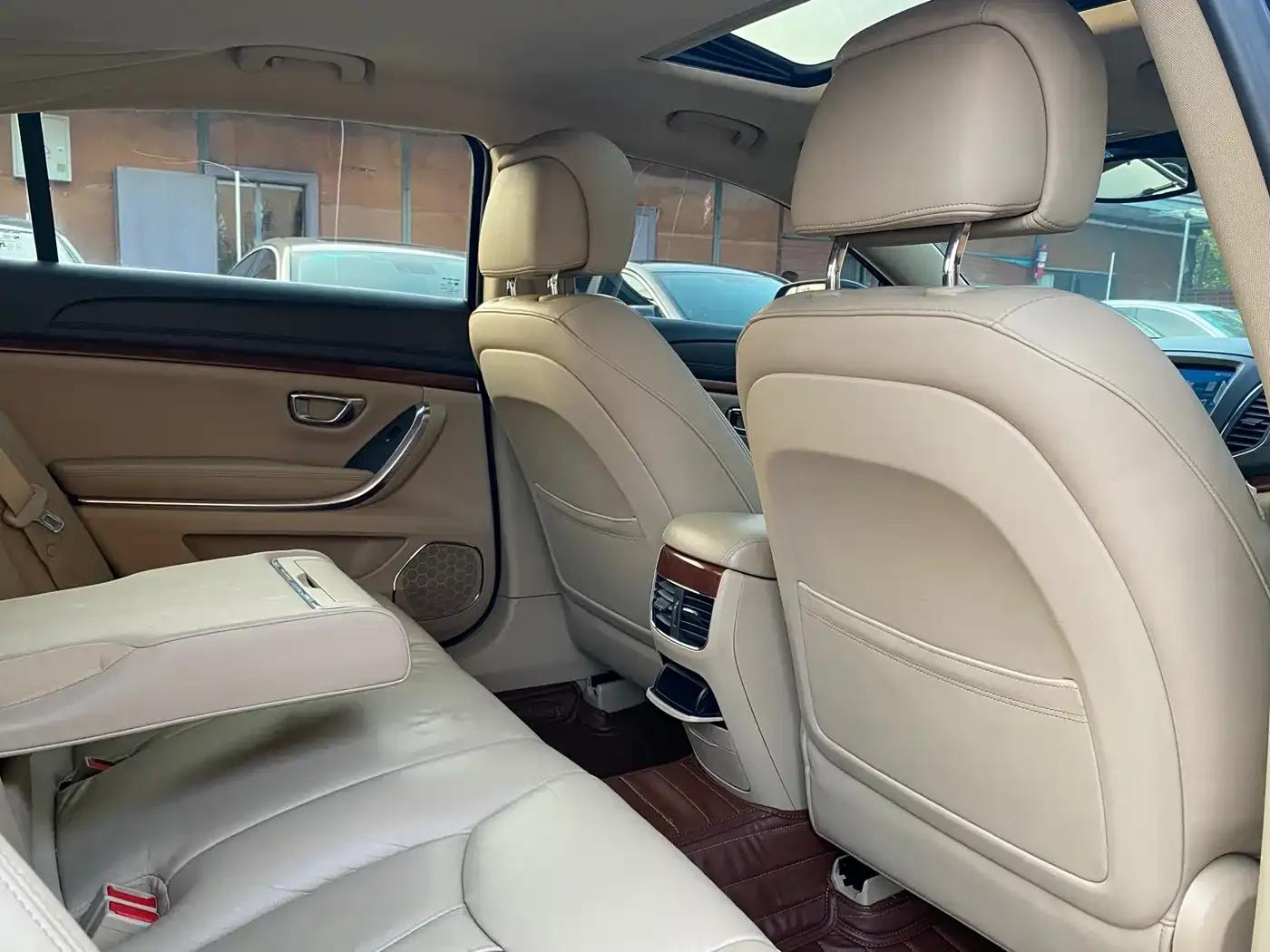 Roewe 950 2012 2.0L Comfort Edition — миниатюра 11