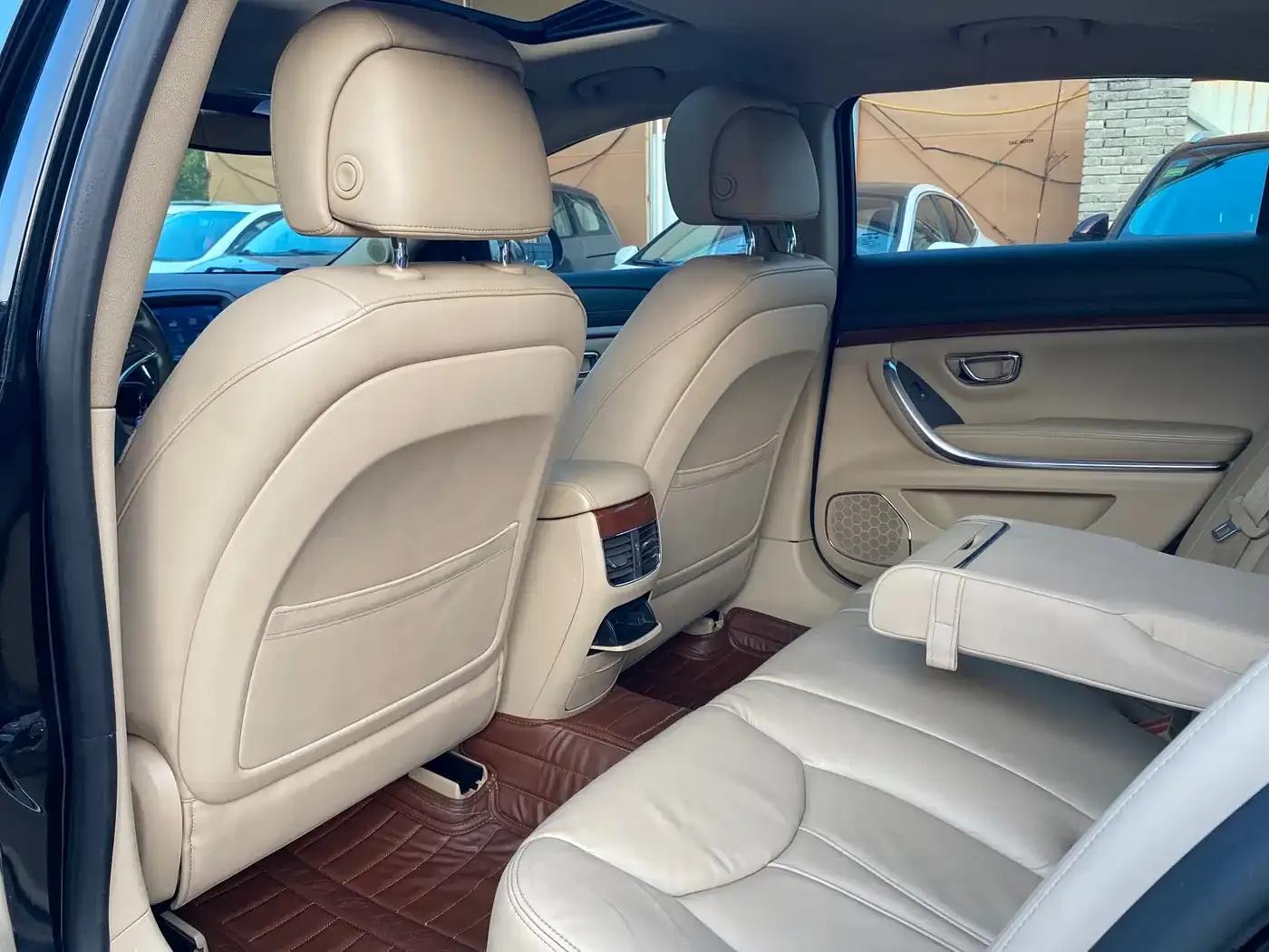Roewe 950 2012 2.0L Comfort Edition — миниатюра 10