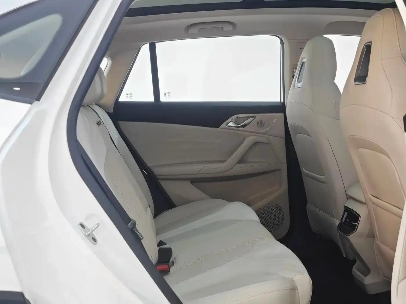 Roewe D5X DMH 2024 Model 135 Tech Edition — миниатюра 15