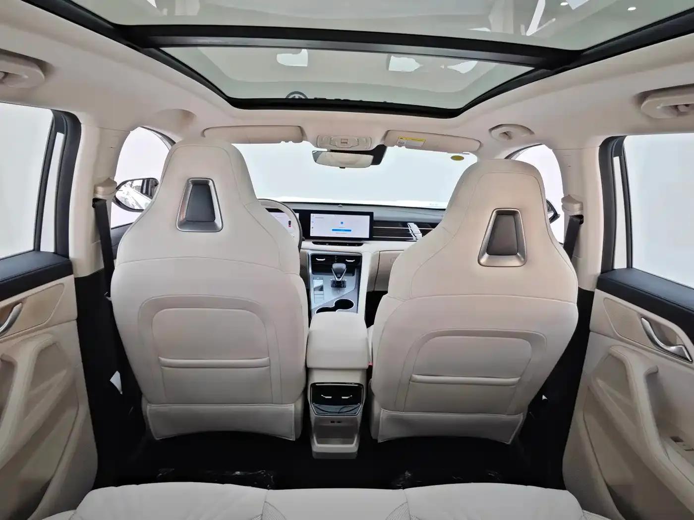 Roewe D5X DMH 2024 Model 135 Tech Edition — миниатюра 18