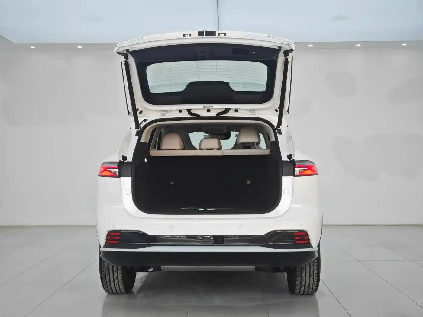 Roewe D5X DMH 2024 Model 135 Tech Edition — миниатюра 20