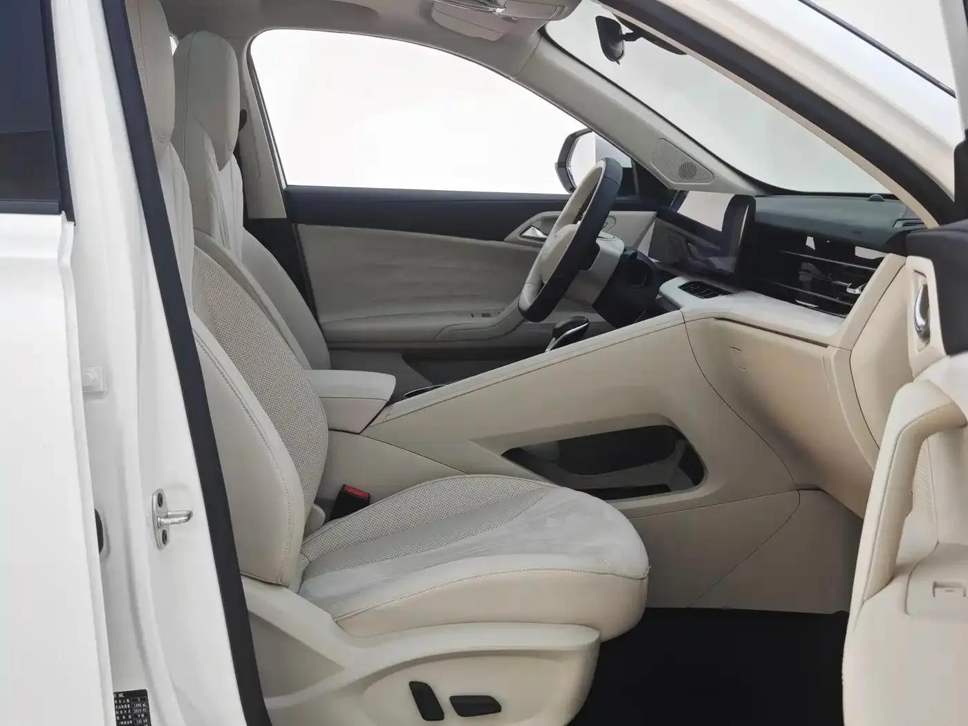Roewe D5X DMH 2024 Model 135 Tech Edition — миниатюра 10