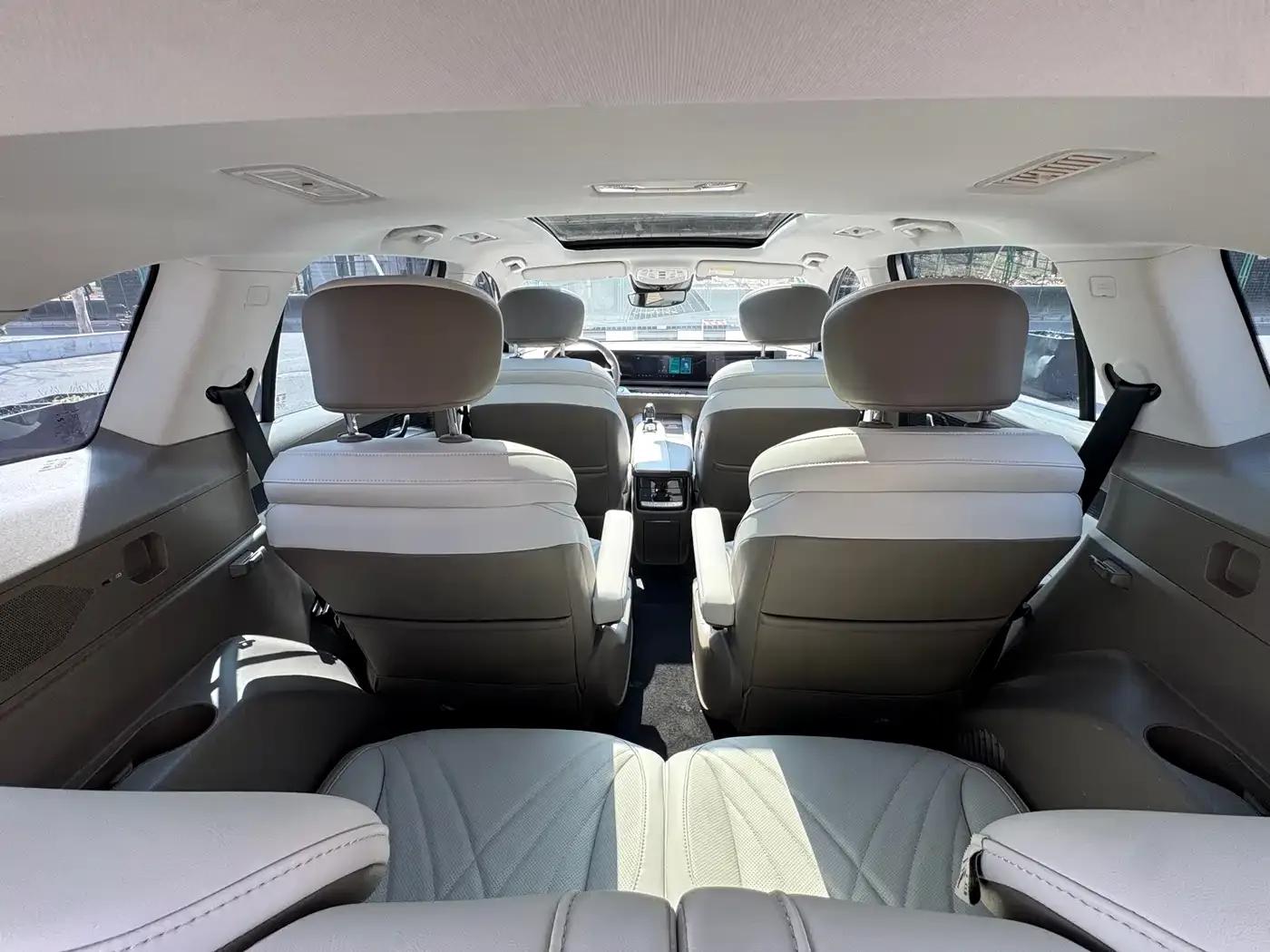 Roewe RX9 2023 2.0T AWD Premium Edition — миниатюра 16