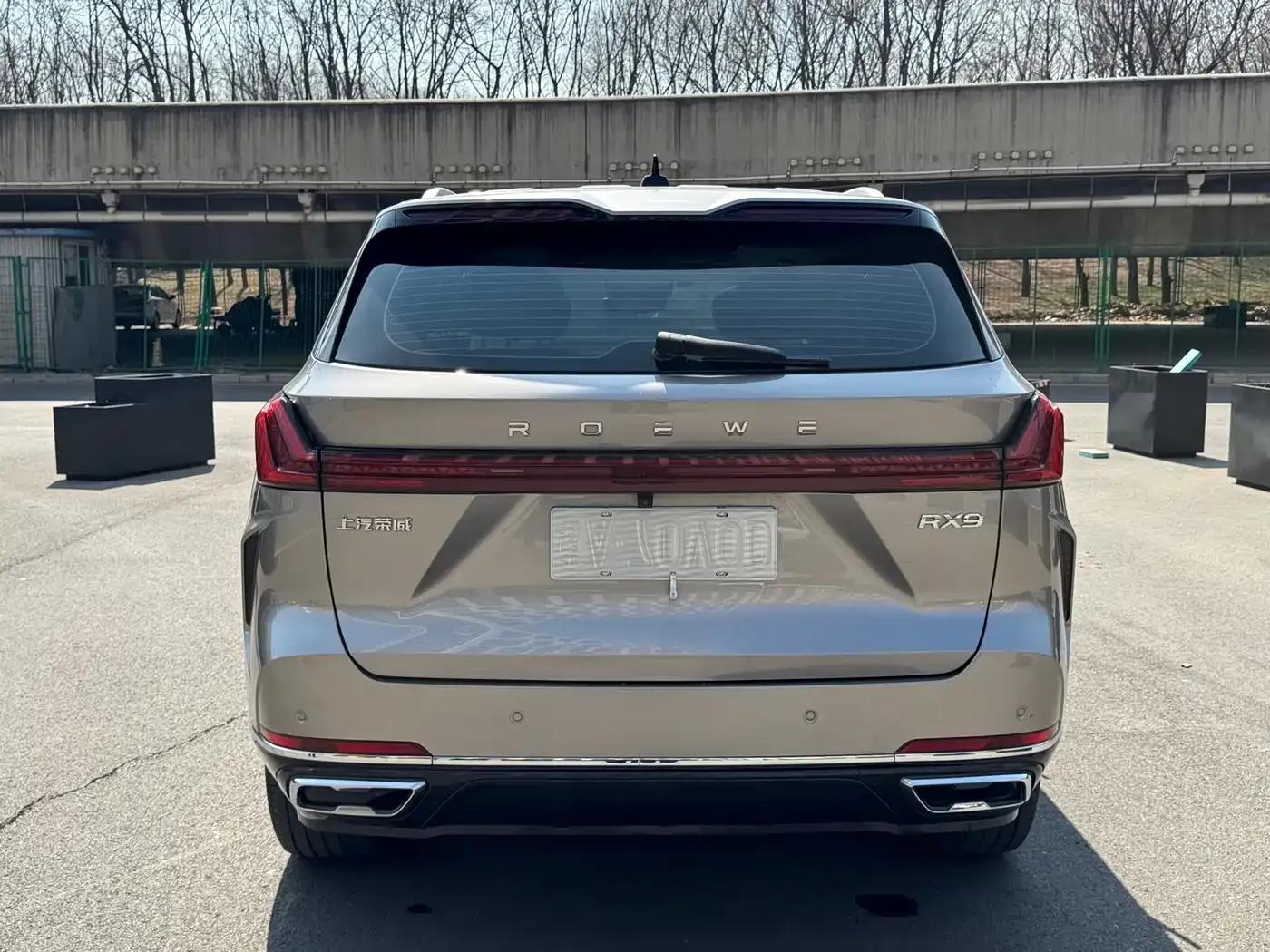 Roewe RX9 2023 2.0T AWD Premium Edition — миниатюра 6