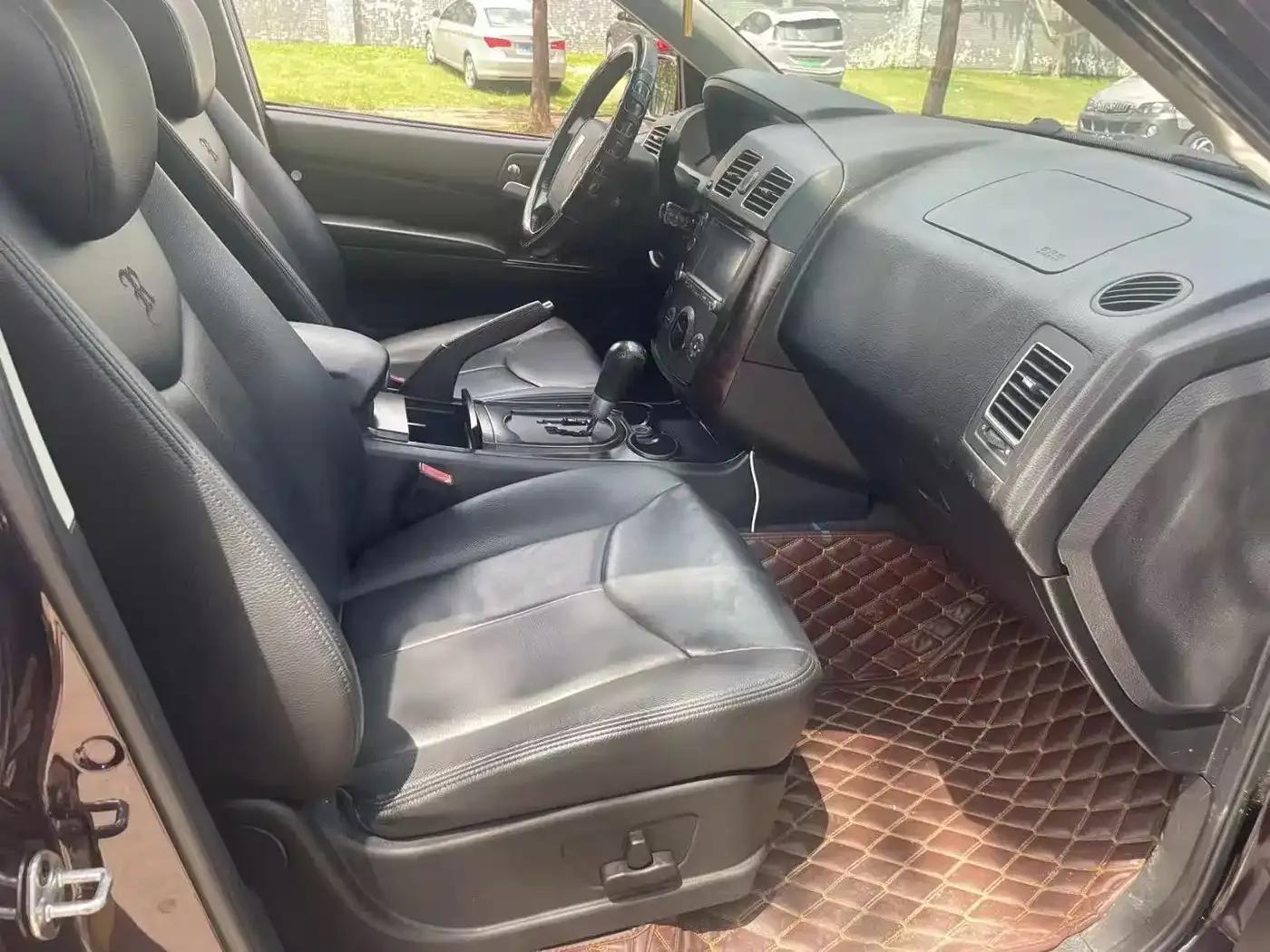 Roewe W5 2014 1.8T 4WD Automatic Luxury Special Edition — миниатюра 7