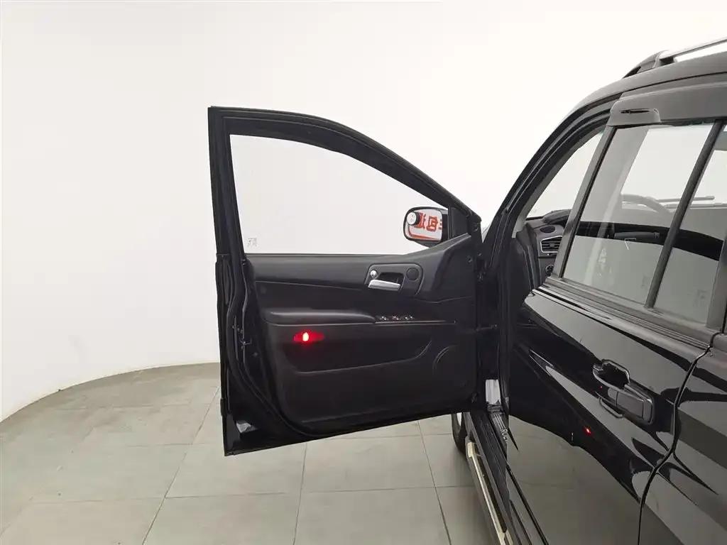 Roewe W5 2014 1.8T 2WD Automatic Shengyu Special Edition — миниатюра 8
