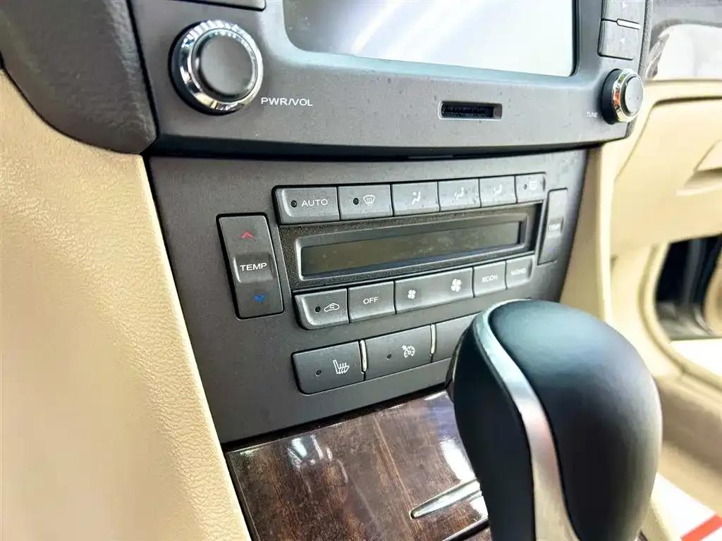 Roewe 750 2011 1.8T 750D NAVI Business Elegant Edition AT — миниатюра 15