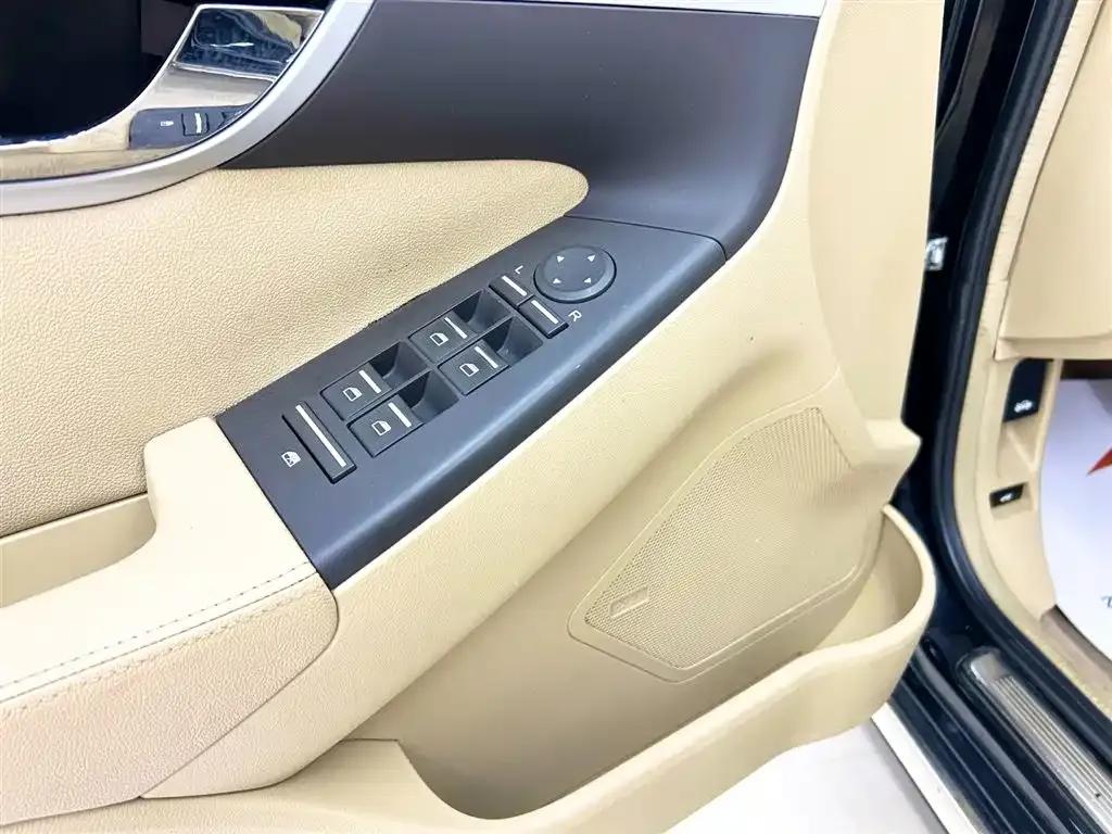 Roewe 750 2011 1.8T 750D NAVI Business Elegant Edition AT — миниатюра 9