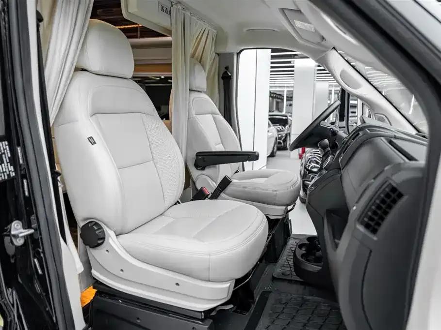 ProMaster RV 2018 3.6L Canadian Spec — миниатюра 45
