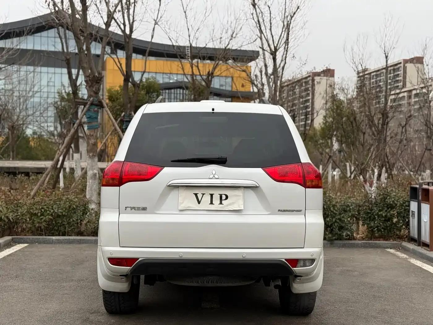 2013 Pajero Sport 3.0L Automatic 2WD Luxury Edition — миниатюра 15