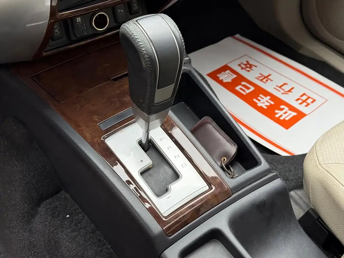2013 Pajero Sport 3.0L Automatic 2WD Luxury Edition — миниатюра 9