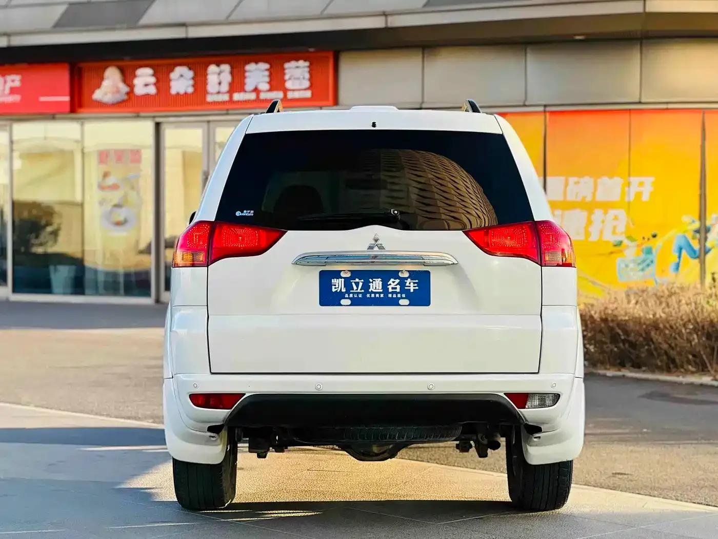 2013 Pajero Sport 3.0L Automatic 2WD Luxury Edition — миниатюра 5