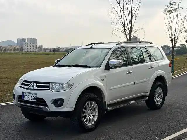 2013 Pajero Sport 3.0L Automatic 4WD Executive Edition
