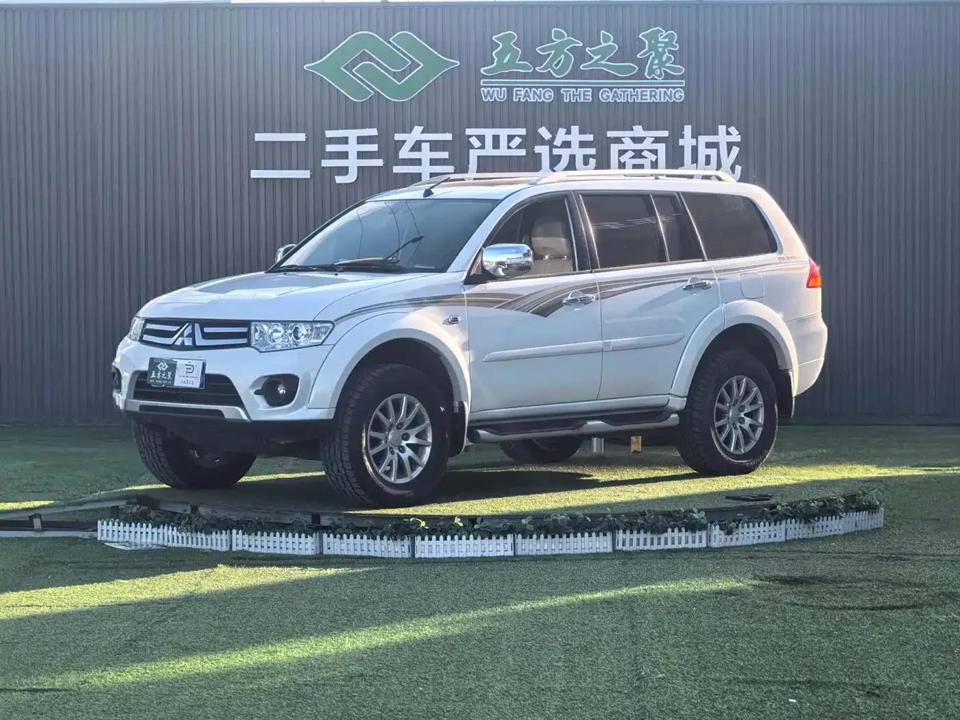 2013 Pajero Sport 3.0L Automatic 4WD Flagship Edition — миниатюра 1