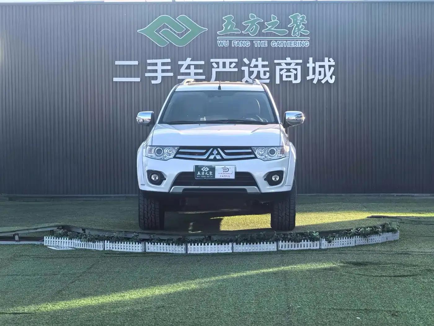 2013 Pajero Sport 3.0L Automatic 4WD Flagship Edition — миниатюра 2