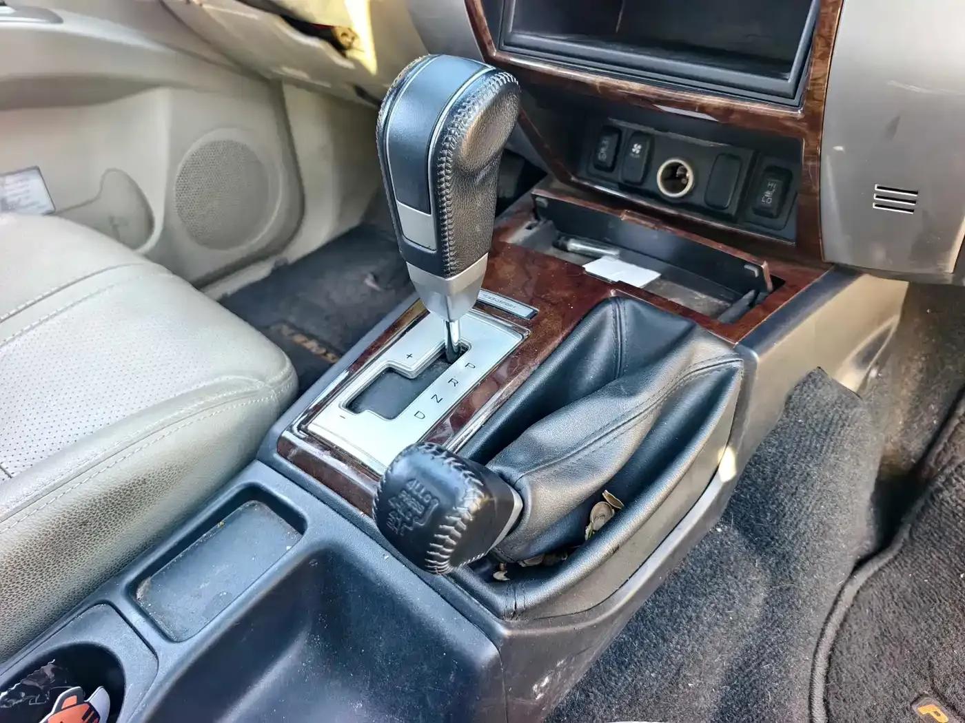 2013 Pajero Sport 3.0L Automatic 4WD Flagship Edition — миниатюра 15