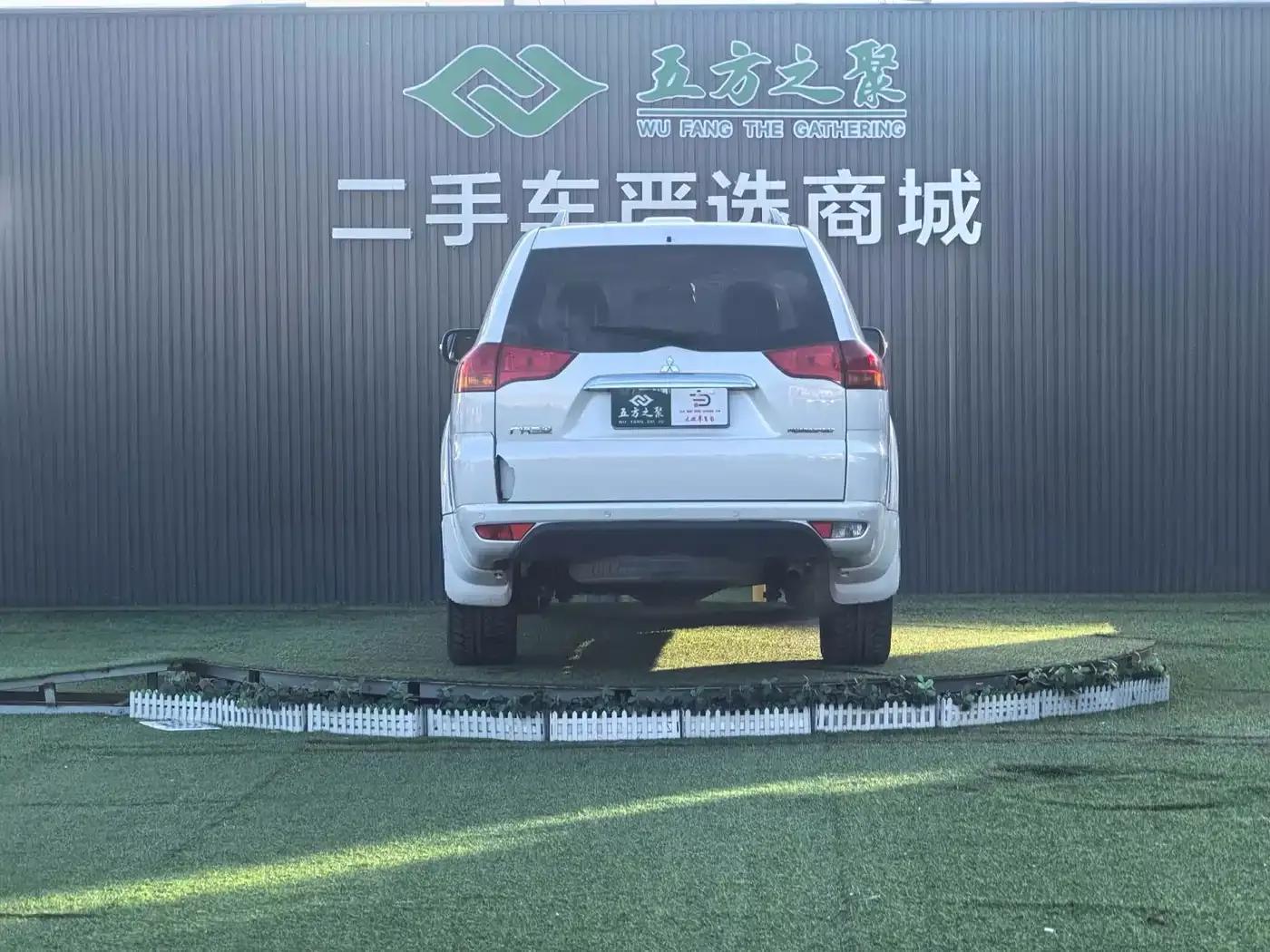 2013 Pajero Sport 3.0L Automatic 4WD Flagship Edition — миниатюра 18