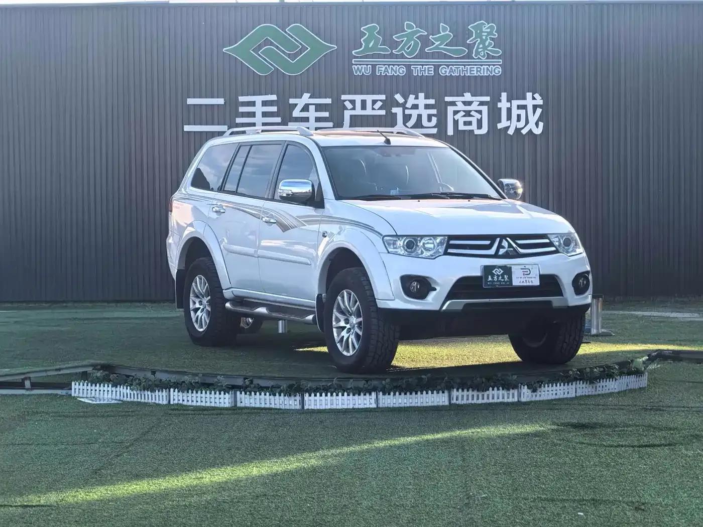 2013 Pajero Sport 3.0L Automatic 4WD Flagship Edition — миниатюра 3