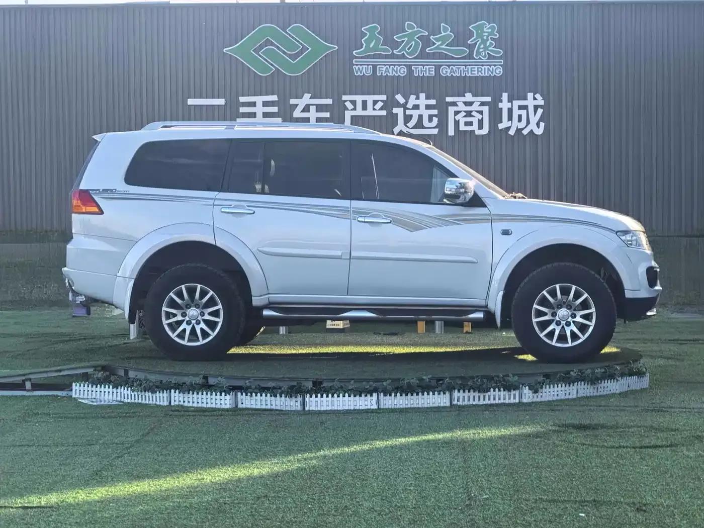 2013 Pajero Sport 3.0L Automatic 4WD Flagship Edition — миниатюра 4