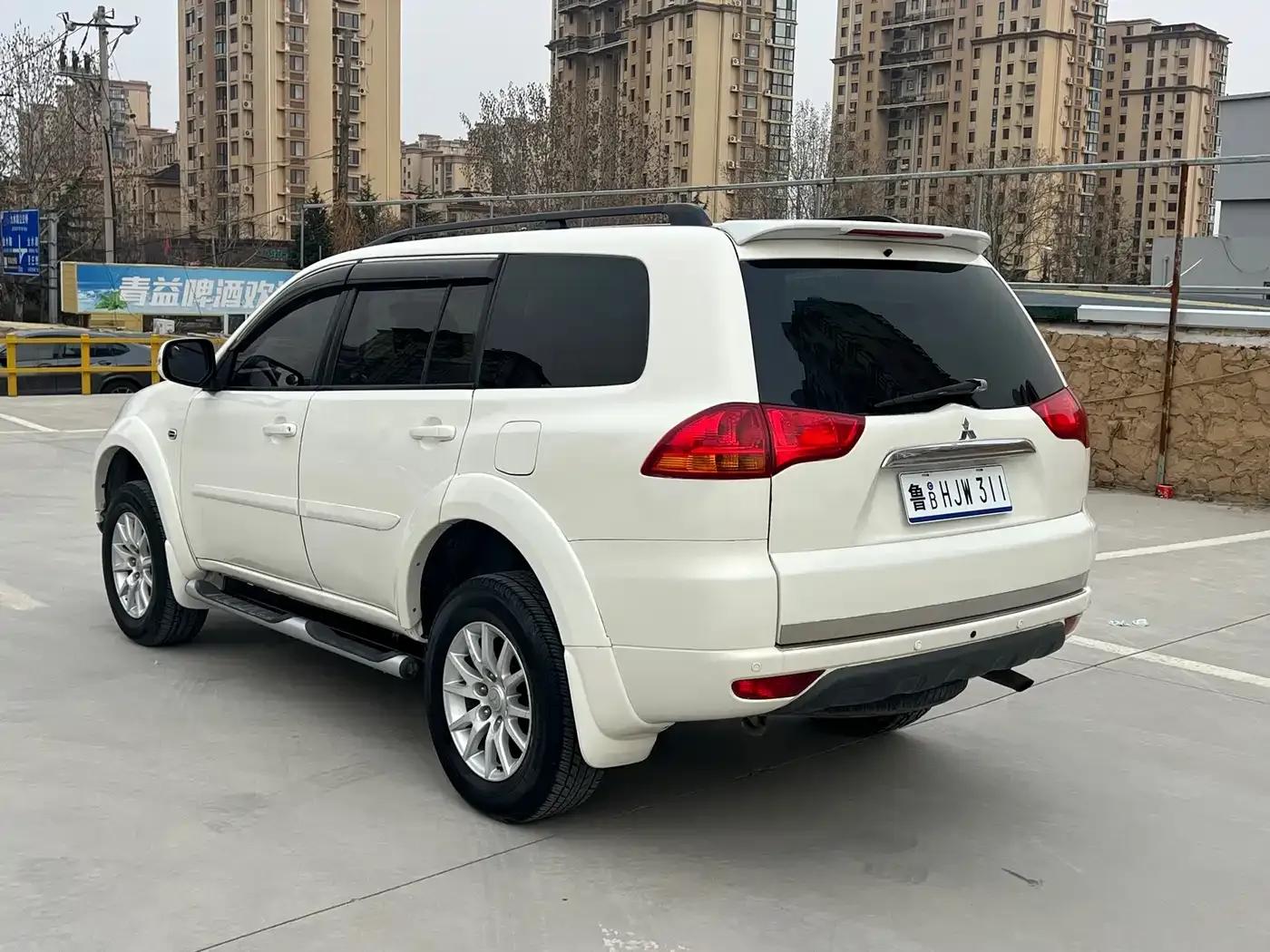2013 Pajero Sport 3.0L Automatic 2WD Luxury Edition — миниатюра 8